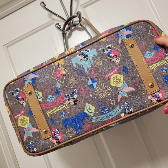 EUC Disney Dooney & Bourke Disneyland Marathon Weekend 2015 Tote, Authentic - Picture 6 of 16